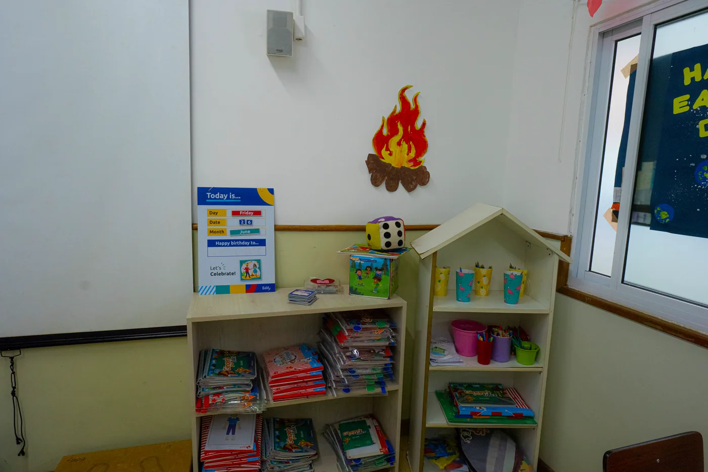Sala de aula colorida da Educação Infantil